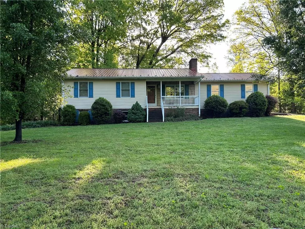 Hamptonville, NC 27020,3620 US Highway 21