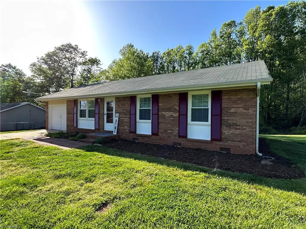 North Wilkesboro, NC 28659,348 Crystal DR