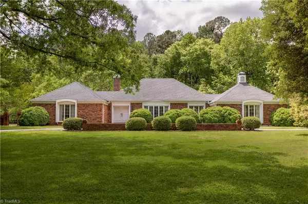 907 Country Club DR, Lexington, NC 27292