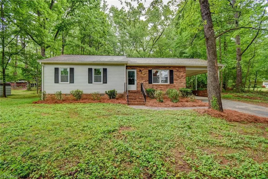 5890 Phelps CIR, Winston Salem, NC 27105