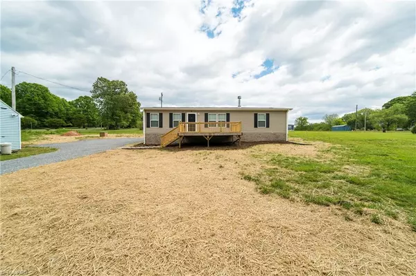 Hamptonville, NC 27020,7508 Mayberry Mill RD