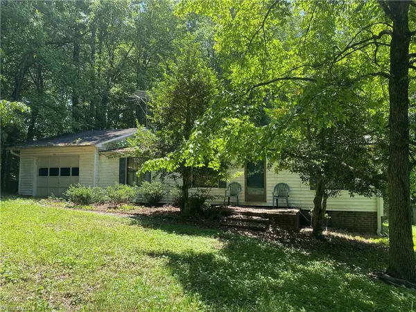 Tobaccoville, NC 27050,1035 Gap LN
