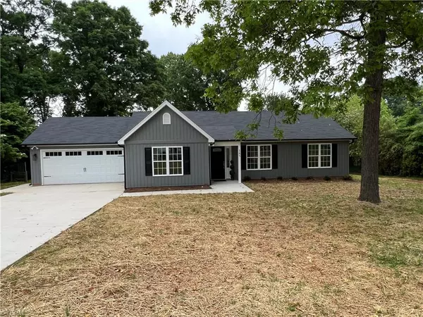 Tobaccoville, NC 27050,165 Little Brook DR