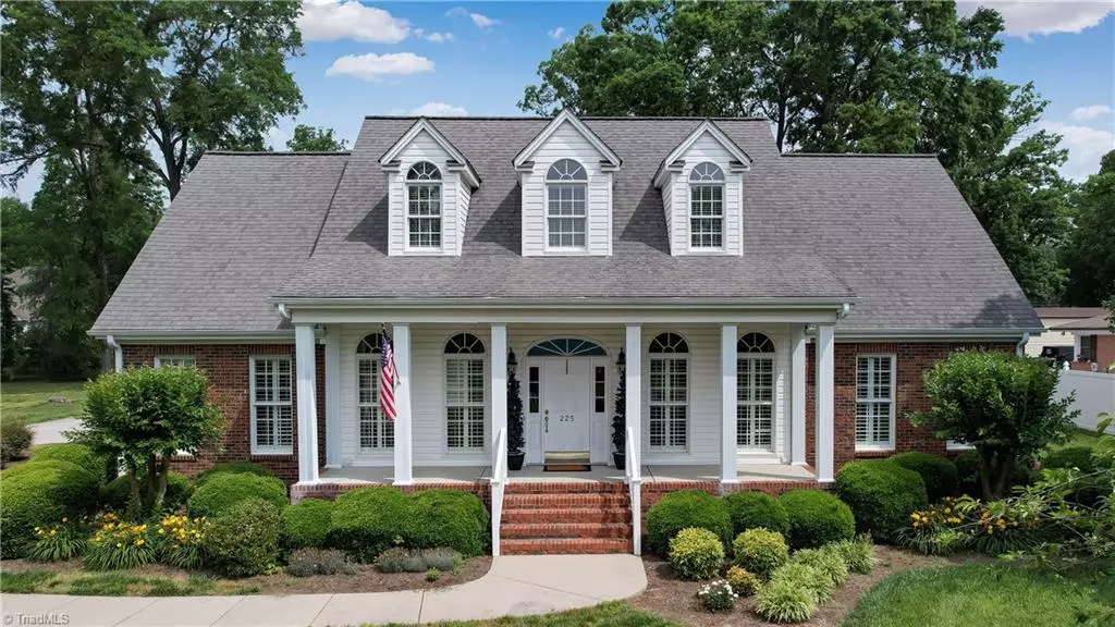 Eden, NC 27288,225 Devonway ST