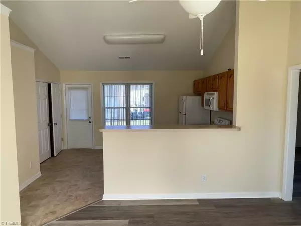 Burlington, NC 27215,1741 Farningham LN