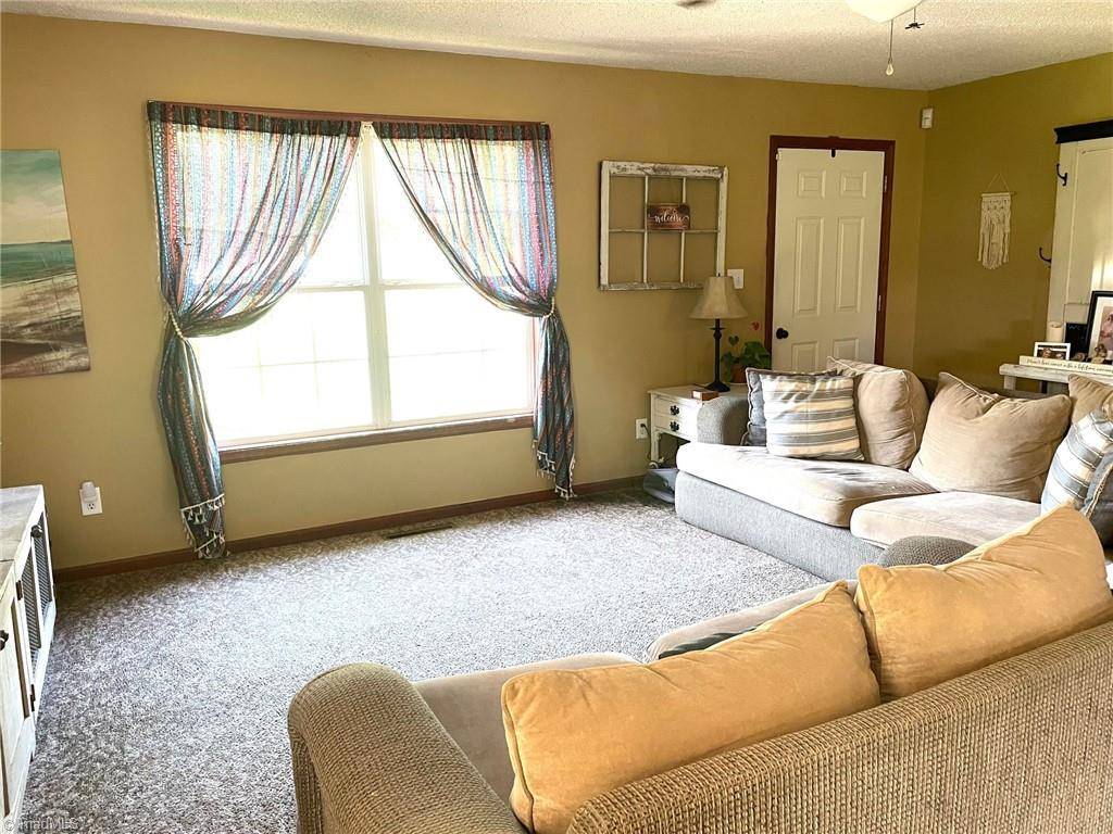 Lexington, NC 27292,170 Crescent DR