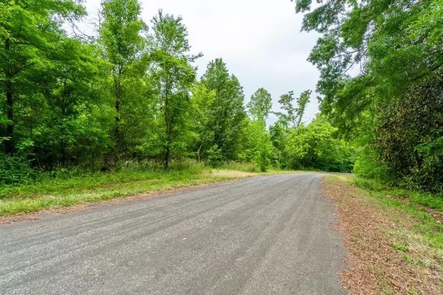 174 White RD, Mayodan, NC 27027