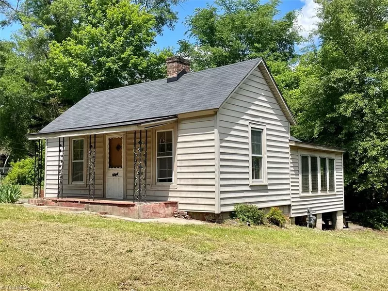 533 E Main ST, Haw River, NC 27258