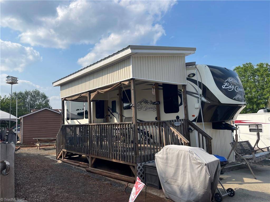 108 Grand View DR, New London, NC 28127