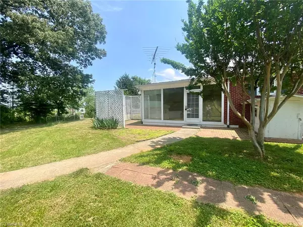 Roaring River, NC 28669,6113A White Plains RD