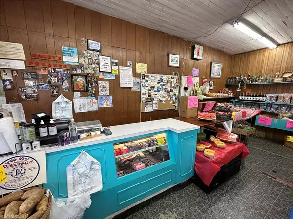 Millers Creek, NC 28651,5085 Boone TRL