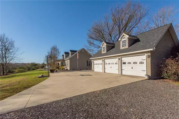 Reidsville, NC 27320View,161 Hamlet Hills DR