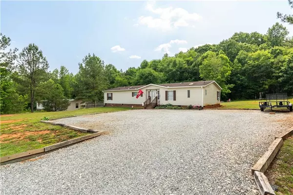 Linwood, NC 27299,469 Helen Young DR