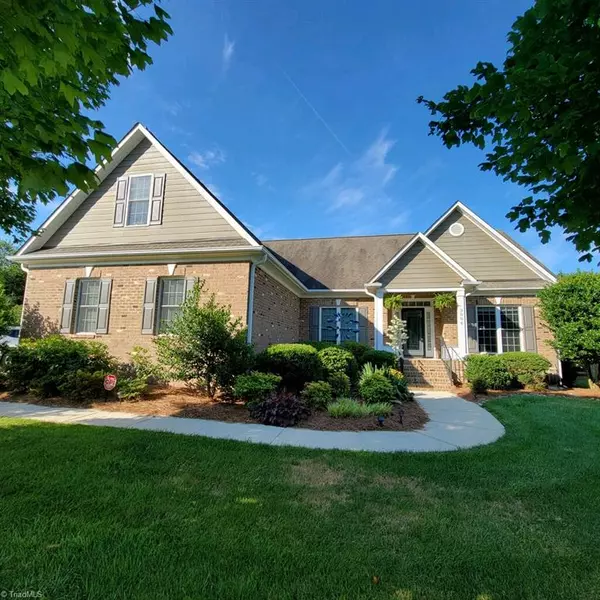 3006 Walbrook TER, Browns Summit, NC 27214