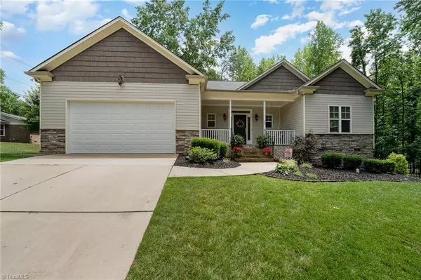 Greensboro, NC 27455,407 Eva LN