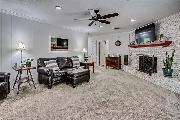 Asheboro, NC 27203,944 Tamworth RD