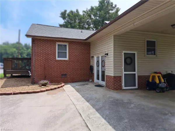 North Wilkesboro, NC 28659,2719 Boone TRL