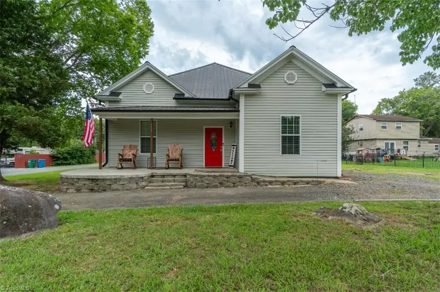 491 W Peacock AVE, Denton, NC 27239