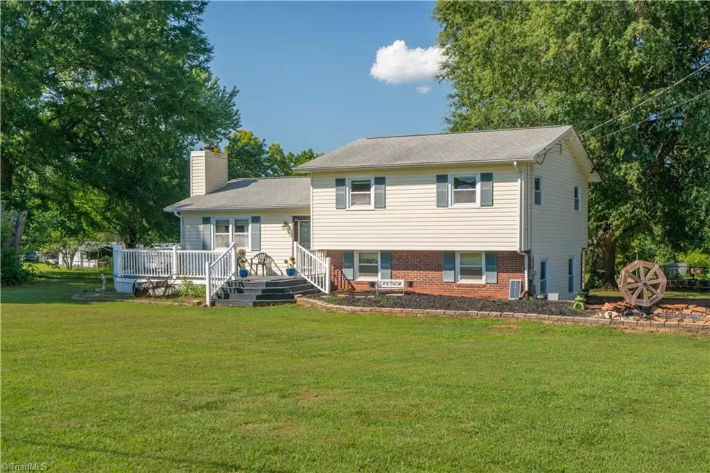 Tobaccoville, NC 27050,6549 Doral DR