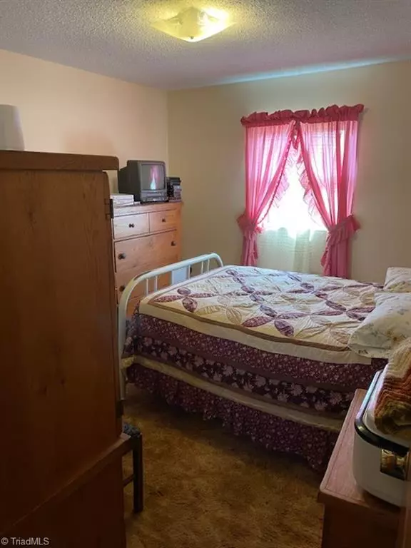 Roaring River, NC 28669,1660 Grace Howard RD