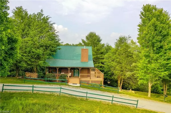 Piney Creek, NC 28663,70 Mountain Ridge RD