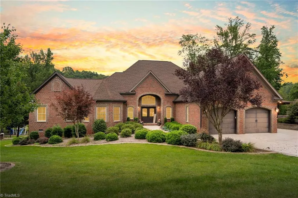 Randleman, NC 27317,1962 Acorn DR