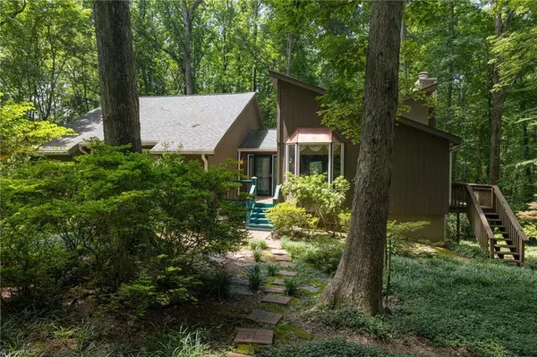 Clemmons, NC 27012,6064 Hedgerow CIR