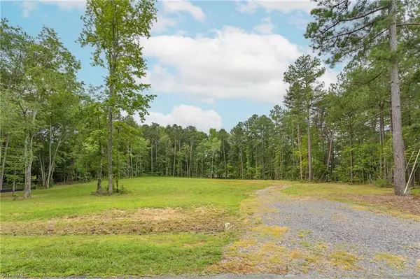 2194 Mountain Valley DR, Snow Camp, NC 27349