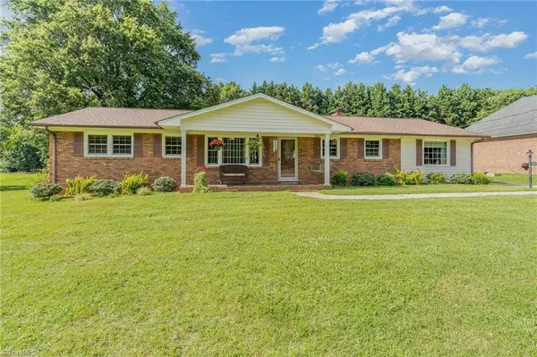 6209 Coltrane DR,  Kernersville,  NC 27284