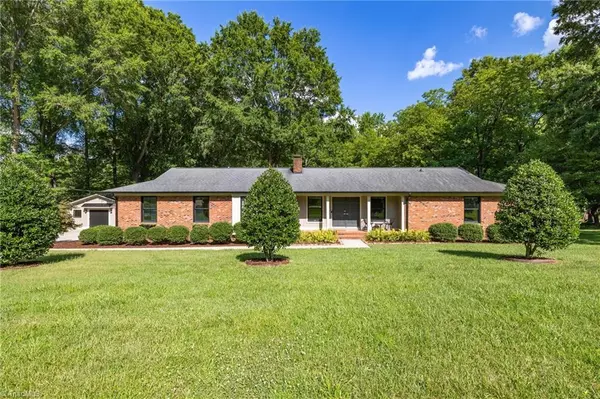 3401 Brookfield DR,  Greensboro,  NC 27410