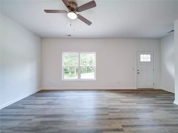 Lexington, NC 27292,155-157 Harrington AVE