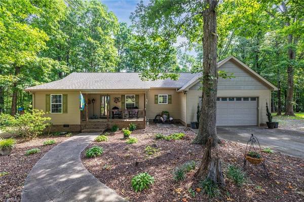 246 Mustang DR, Thomasville, NC 27360