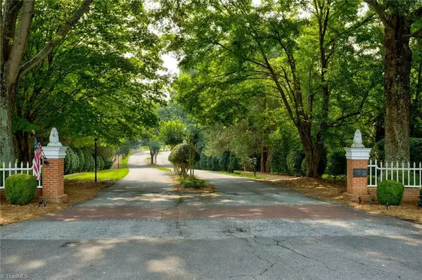 Winston Salem, NC 27104,101 Wellesborough RD