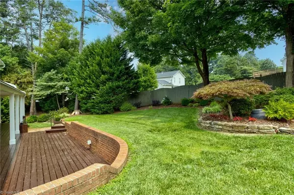 Winston Salem, NC 27104,101 Wellesborough RD