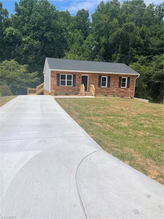 Winston Salem, NC 27105,4900 Shulbrook DR