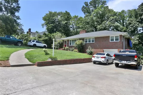 Elkin, NC 28621,315 Hillcrest DR