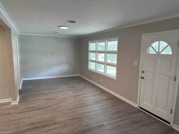 Greensboro, NC 27403,2007 Phoebe DR