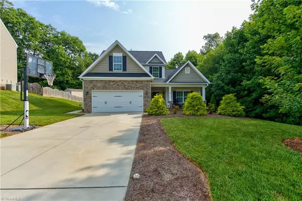 King, NC 27021,108 Oakmont CT