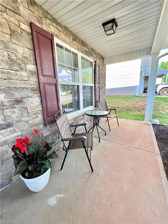 Greensboro, NC 27409,4 Silent Spring CT