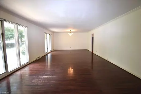 Greensboro, NC 27408,1900 Tiffany PL