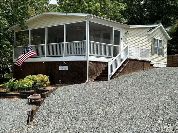 101 Badin View RD, New London, NC 28127