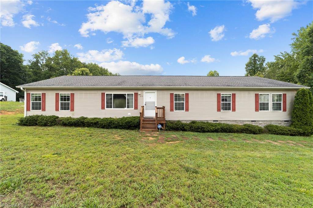 Julian, NC 27283,7115 Whitetail DR