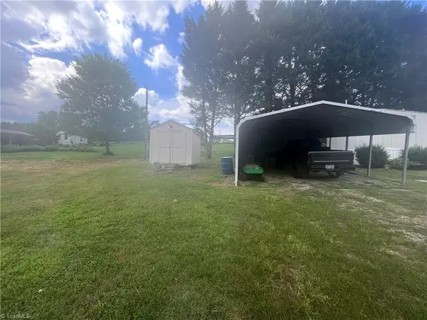 Hayes, NC 28635,559 dehart community CTR RD