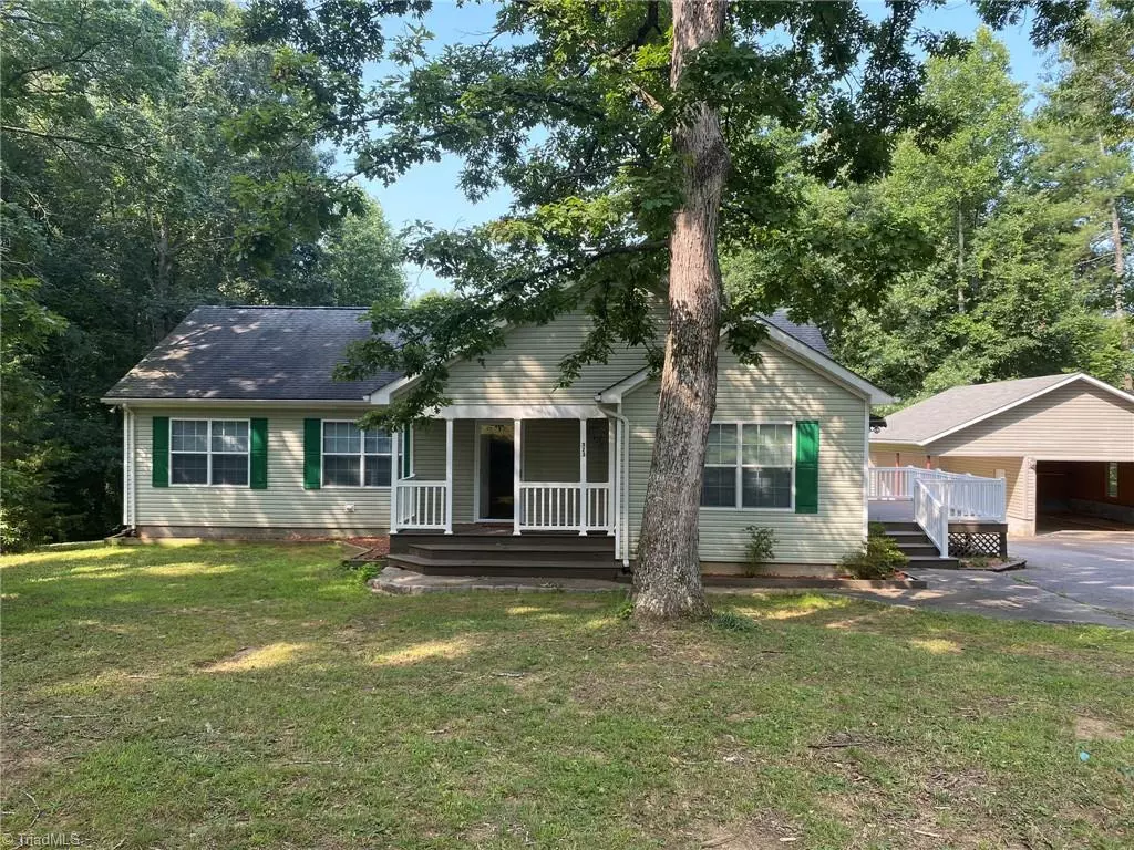 Wilkesboro, NC 28697,323 Pondview DR