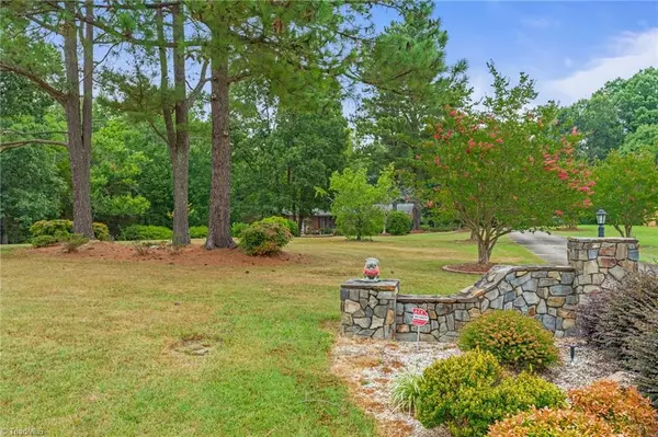 Sophia, NC 27350,3377 Giant Oaks DR