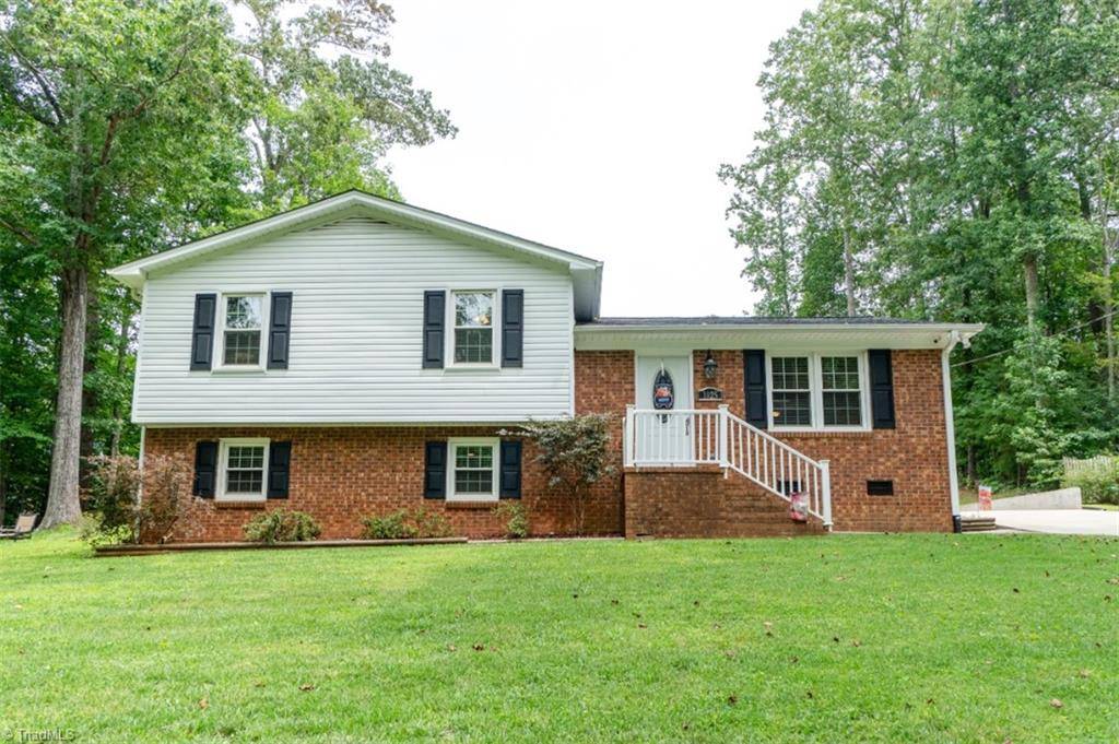 1025 Cedar LN, Reidsville, NC 27320