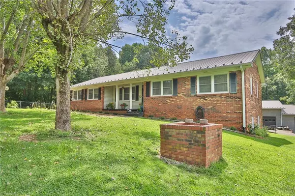 Yadkinville, NC 27055,1724 Terry LN