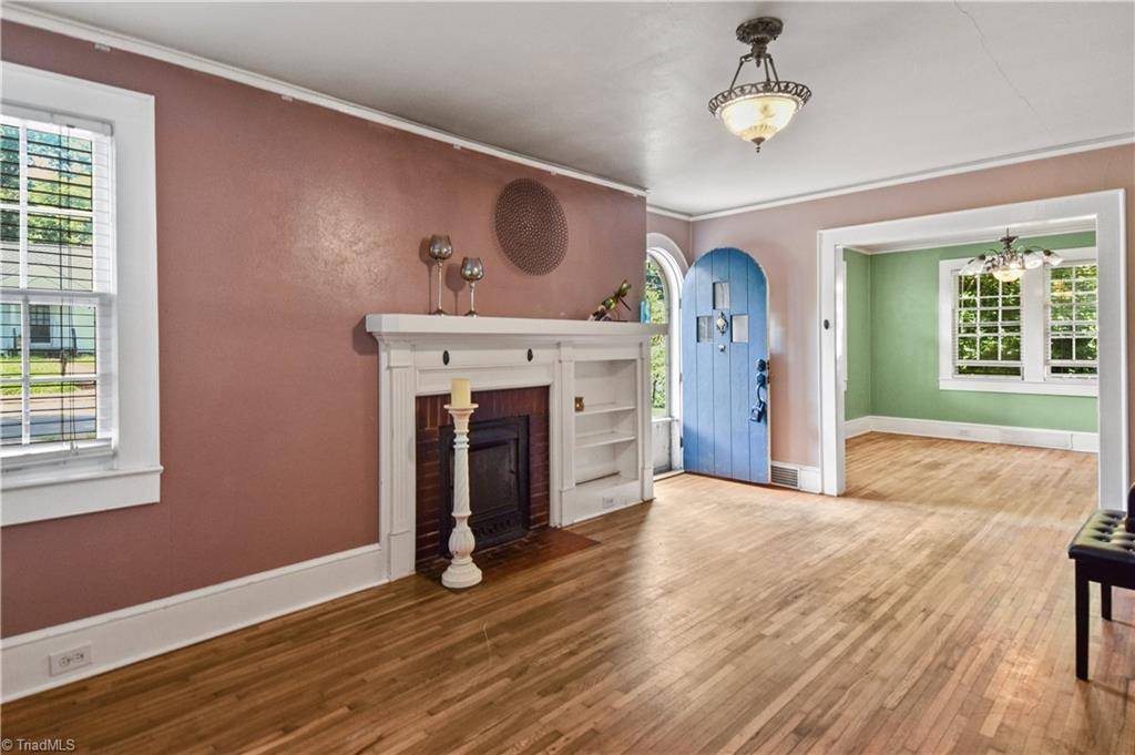 Elkin, NC 28621,664 Elk Spur ST