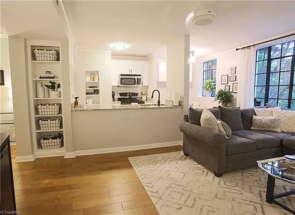 Greensboro, NC 27408,1700 N Elm ST #P8