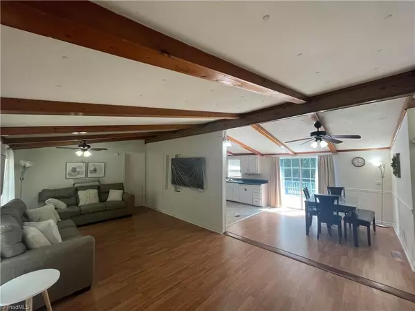 Archdale, NC 27263,5946 Boulder DR